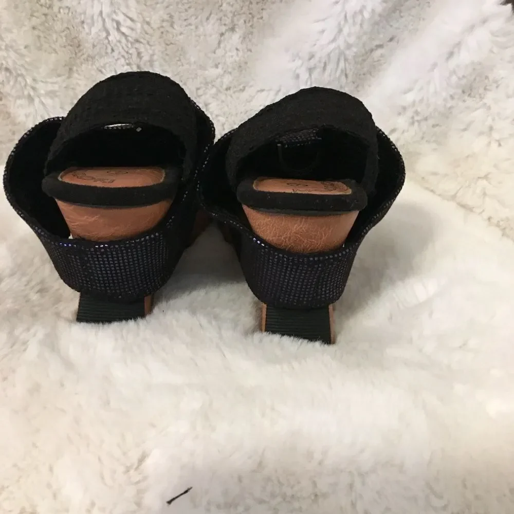 Modzori Reversible Black Shimmery Wedges Sandals Size 7
